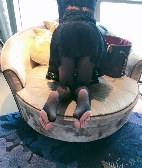 少妇又大又粗又爽毛片久久黑人_剧情片电影完整版